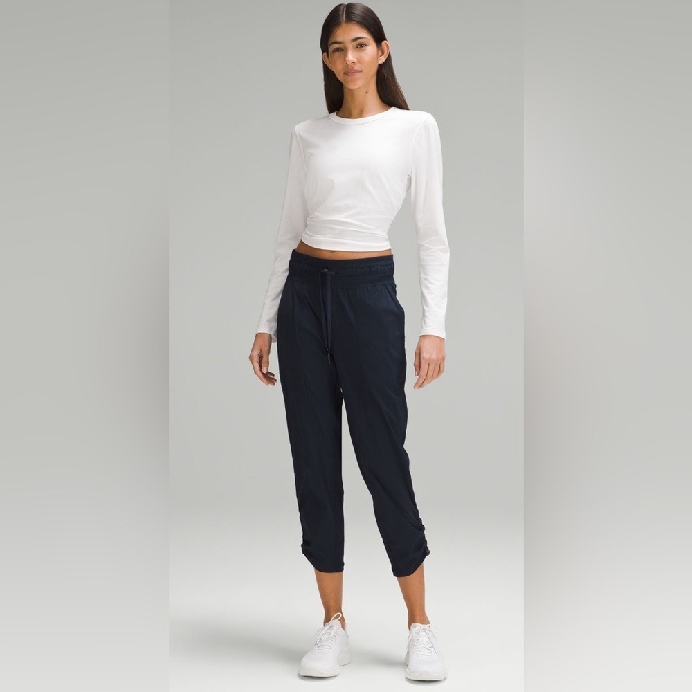 Lululemon mid rise dance studio jogger size 4